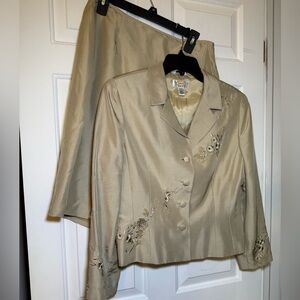 Talbots Pure Silk Embroidered Beads Beige Suit Sz 12 Petite Skirt Blazer Floral